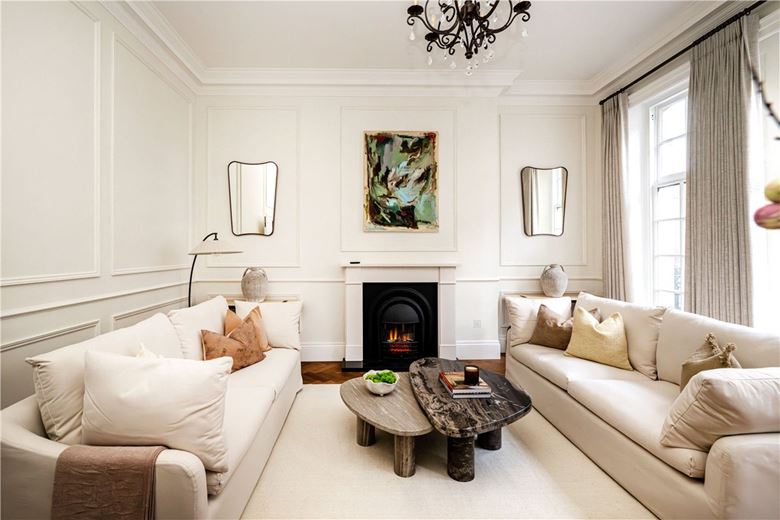 1 bedroom flat, Upper Brook Street, Mayfair W1K - Available