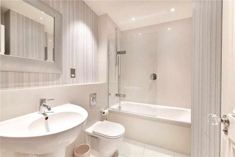 4 bedroom flat, Upper Grosvenor Street, Mayfair W1K - Available