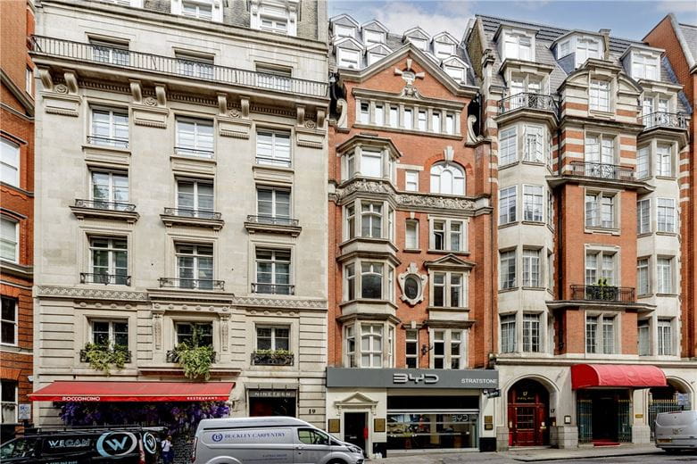 2 bedroom flat, Berkeley Street, Mayfair W1J - Available