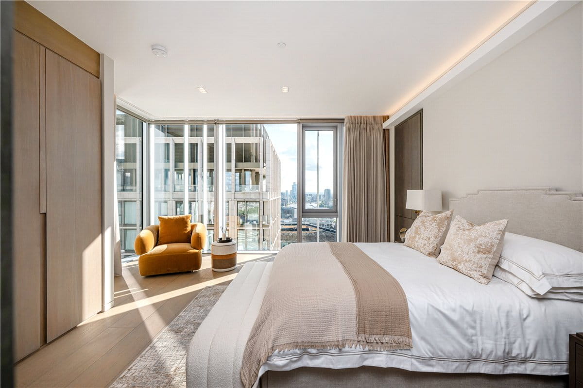 5 bedroom flat, Casson Square, London SE1 - Available