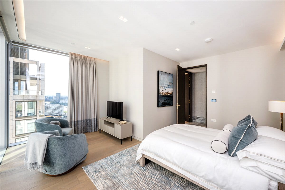 5 bedroom flat, Casson Square, London SE1 - Available