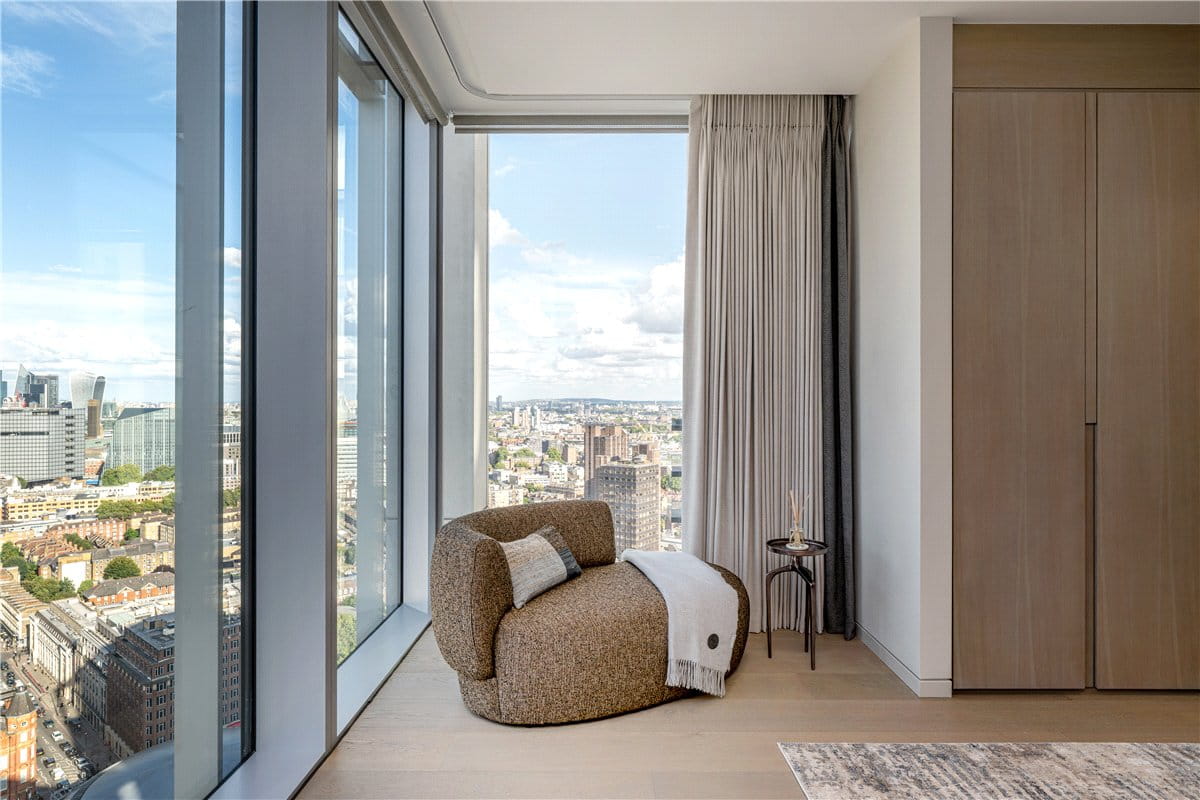 5 bedroom flat, Casson Square, London SE1 - Available