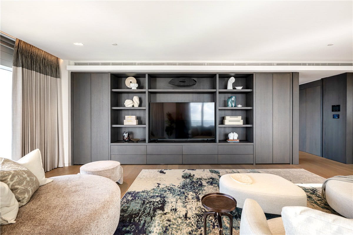 5 bedroom flat, Casson Square, London SE1 - Available