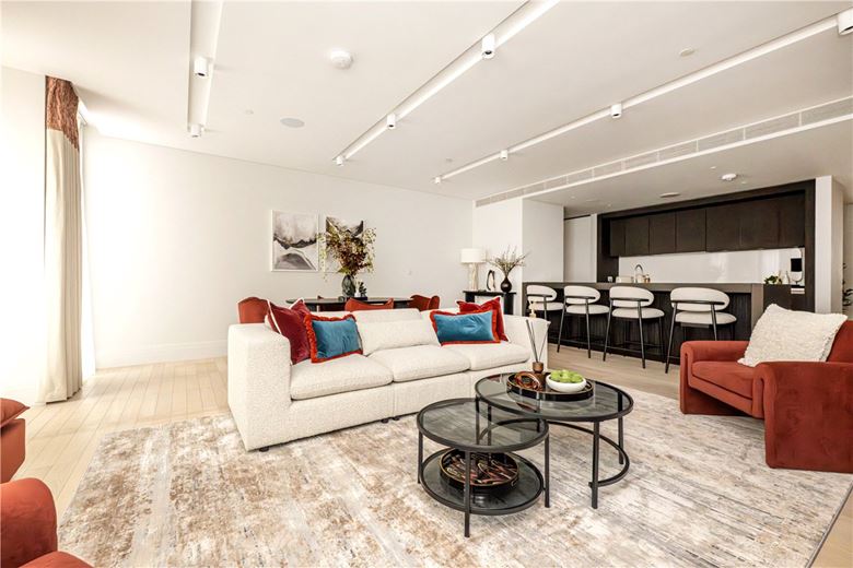 2 bedroom flat, Cork Street, Mayfair W1S - Let Agreed