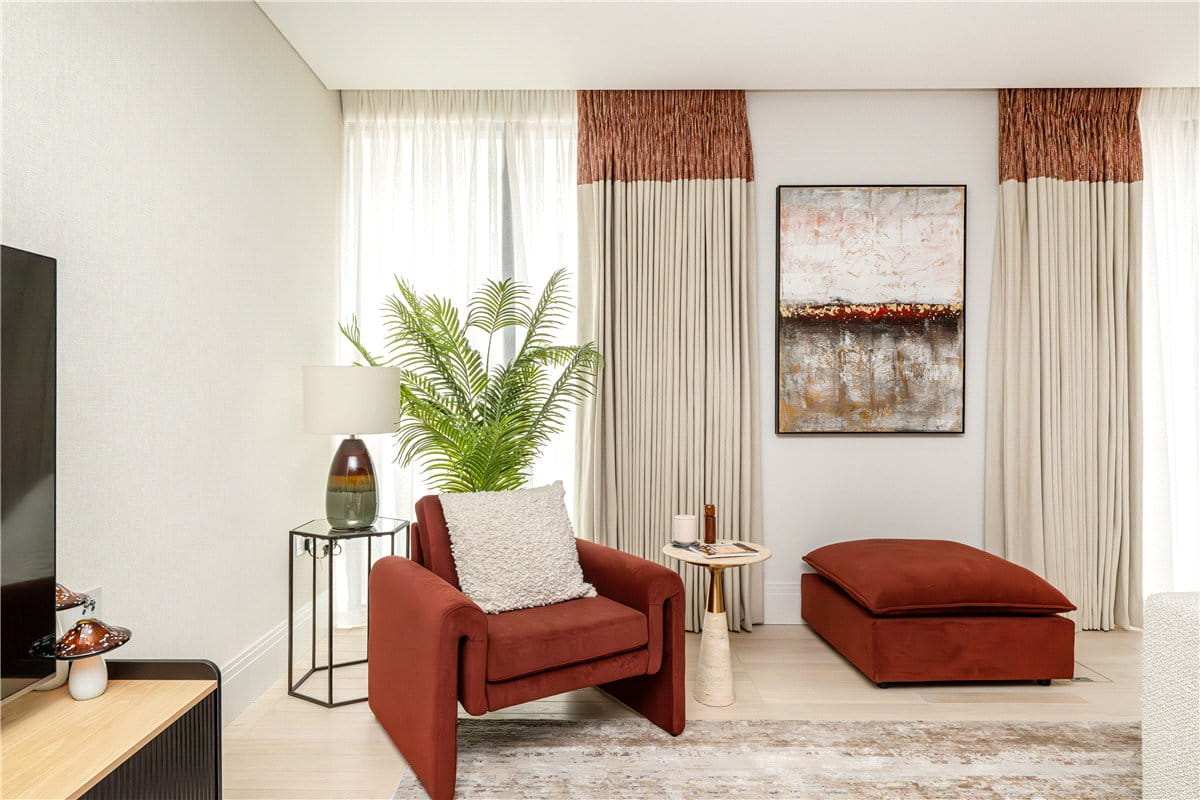 2 bedroom flat, Cork Street, Mayfair W1S - Let Agreed