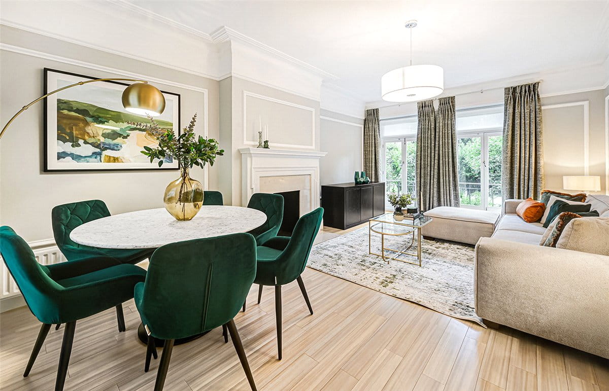 2 bedroom flat, St Georges Court, Gloucester Road SW7 - Available