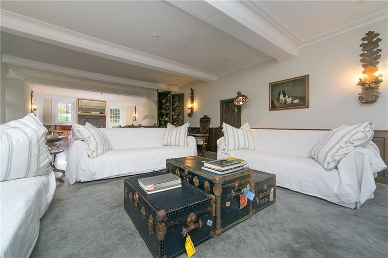 11 bedroom house, Talsarnau, Gwynedd LL47 - Available