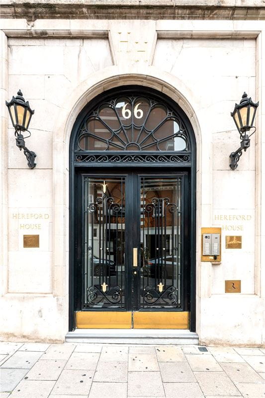 4 bedroom flat, North Row, London W1K - Available