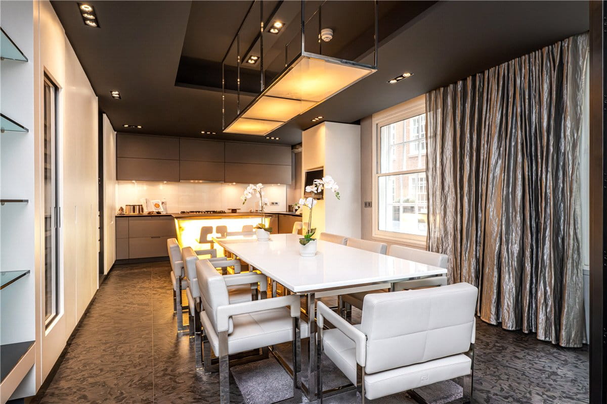 4 bedroom flat, North Row, London W1K - Available