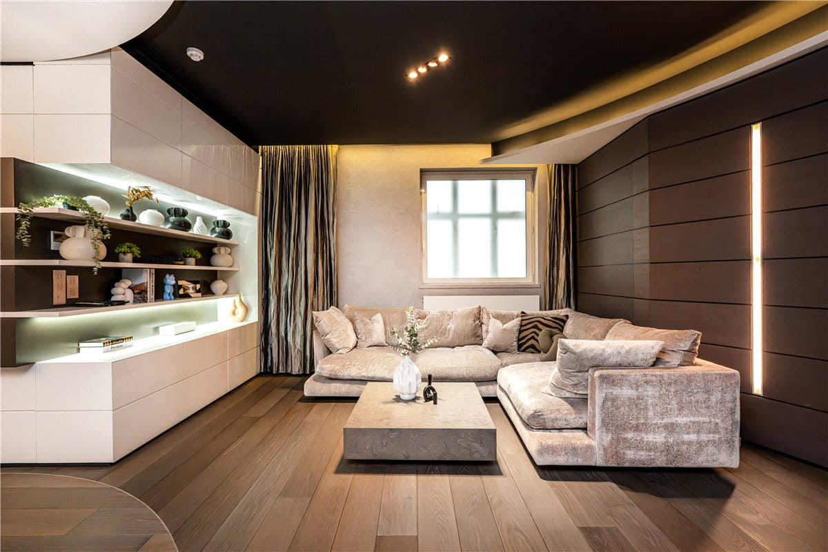 4 bedroom flat, North Row, London W1K - Available