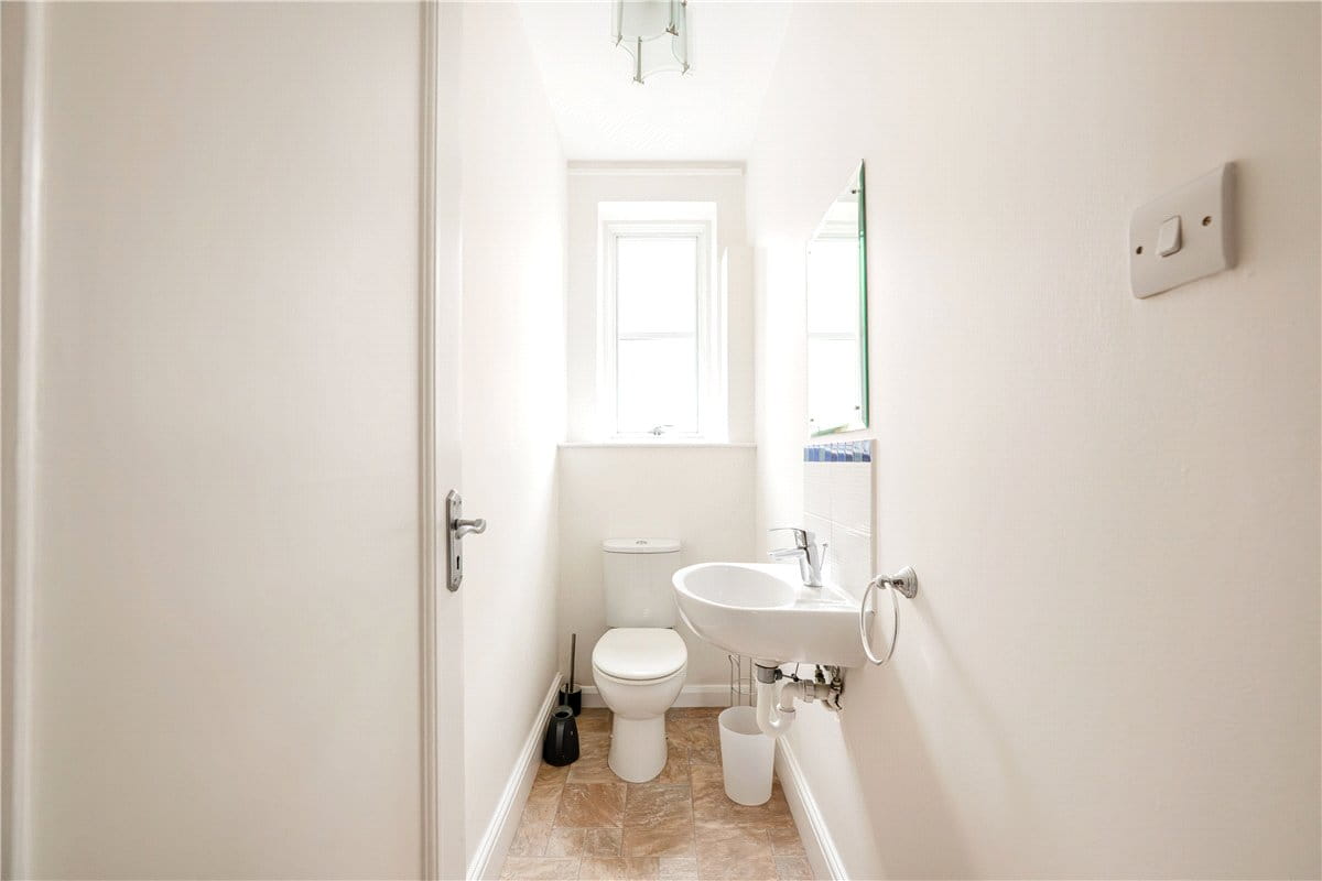 1 bedroom flat, Chesterfield Gardens, Mayfair W1J - Available