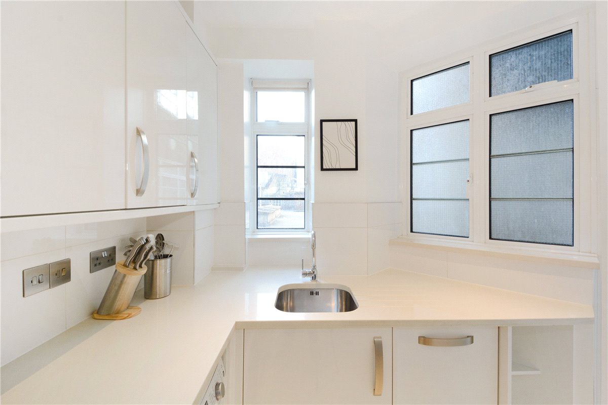 2 bedroom flat, Stourcliffe Close, Stourcliffe Street W1H - Let Agreed