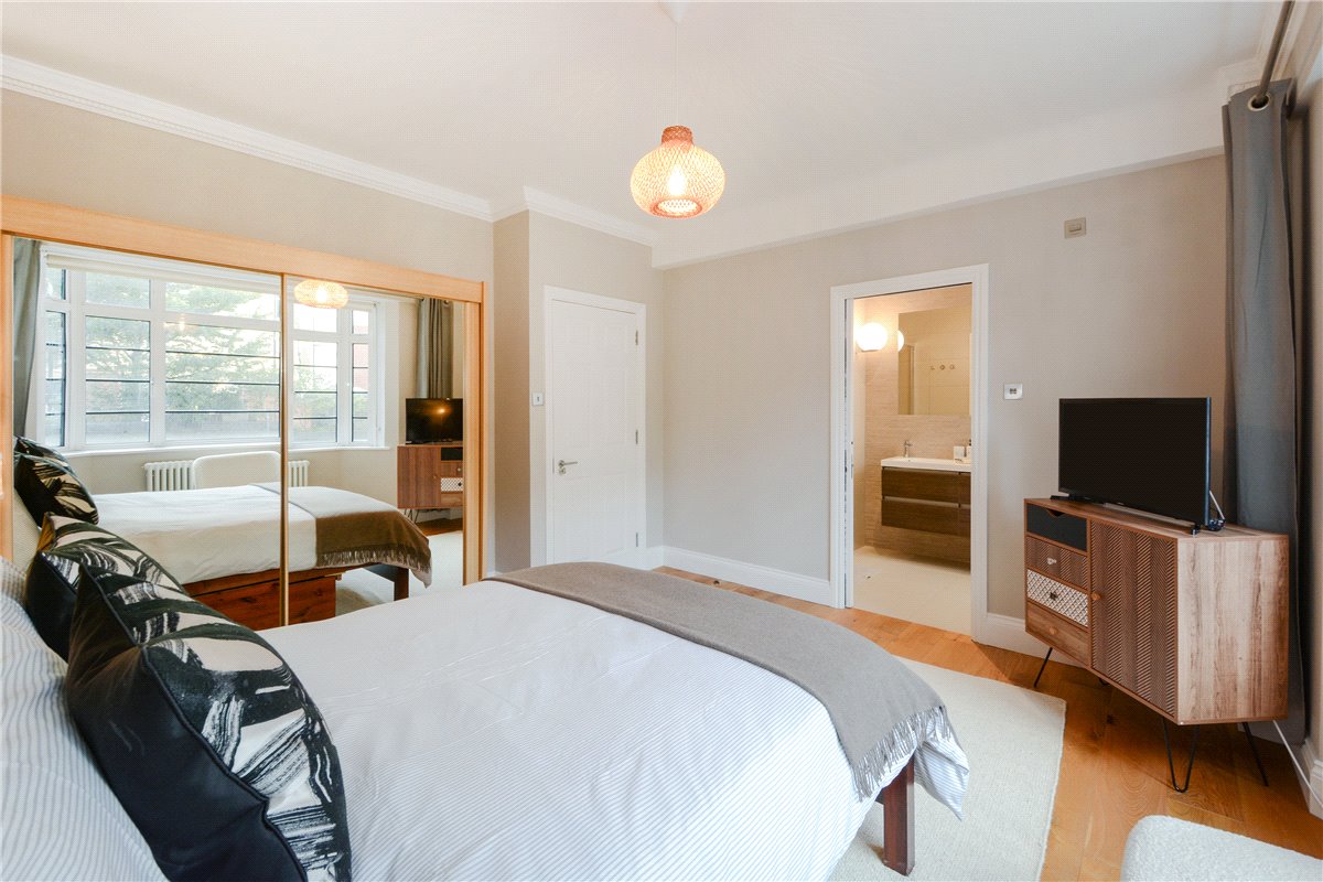 2 bedroom flat, Stourcliffe Close, Stourcliffe Street W1H - Let Agreed