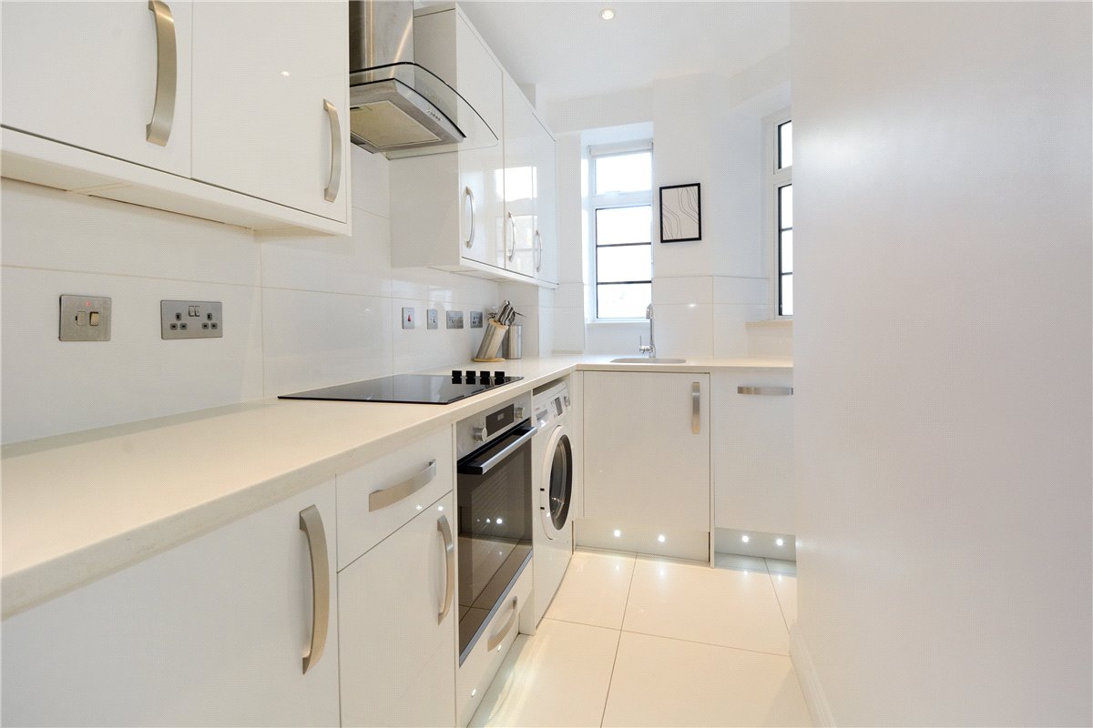 2 bedroom flat, Stourcliffe Close, Stourcliffe Street W1H - Let Agreed