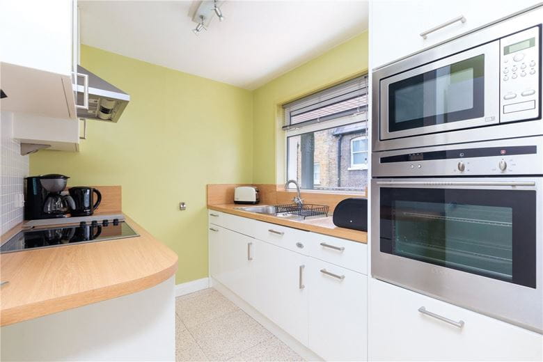 2 bedroom flat, St Christopher's Place, Marylebone W1U - Available