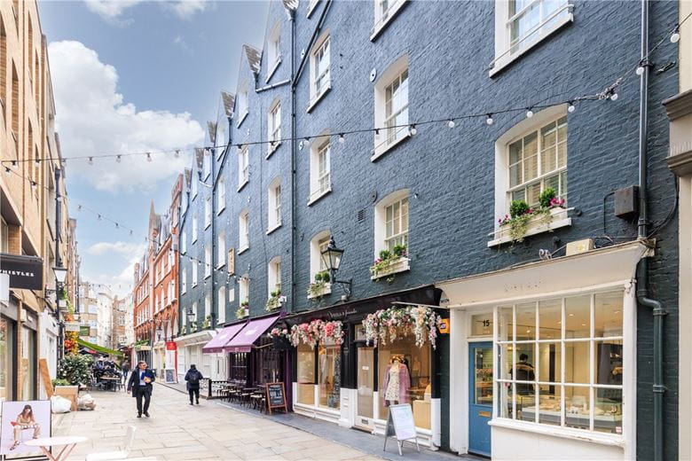 1 bedroom flat, St Christopher's Place, Marylebone W1U - Available