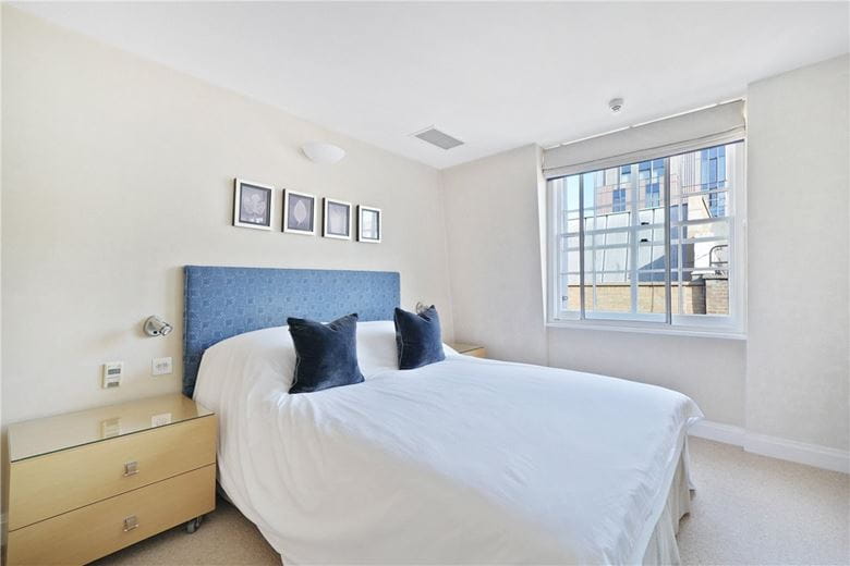 1 bedroom flat, St. Christopher's Place, Marylebone W1U - Available