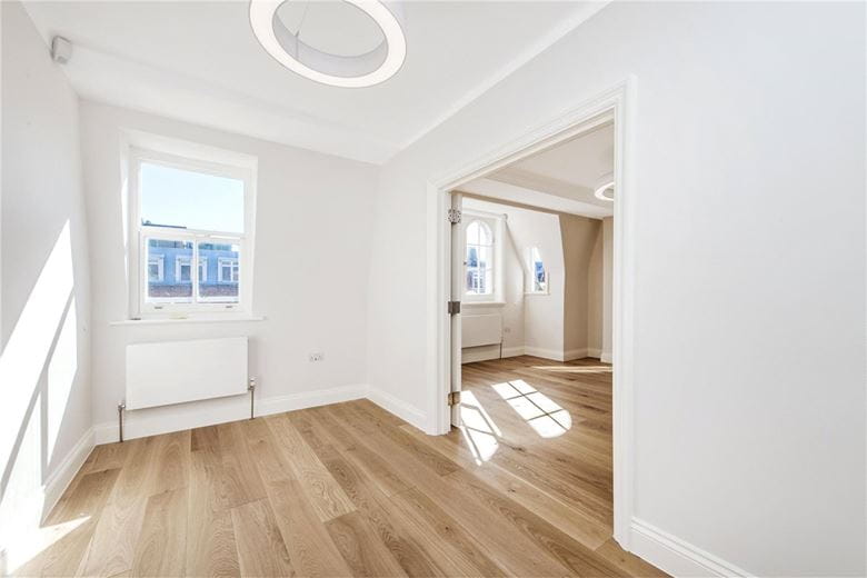 2 bedroom flat, Marylebone High Street, Marylebone W1U - Let Agreed