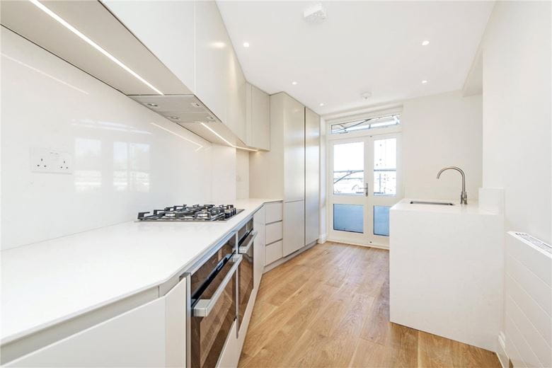 2 bedroom flat, Marylebone High Street, Marylebone W1U - Let Agreed