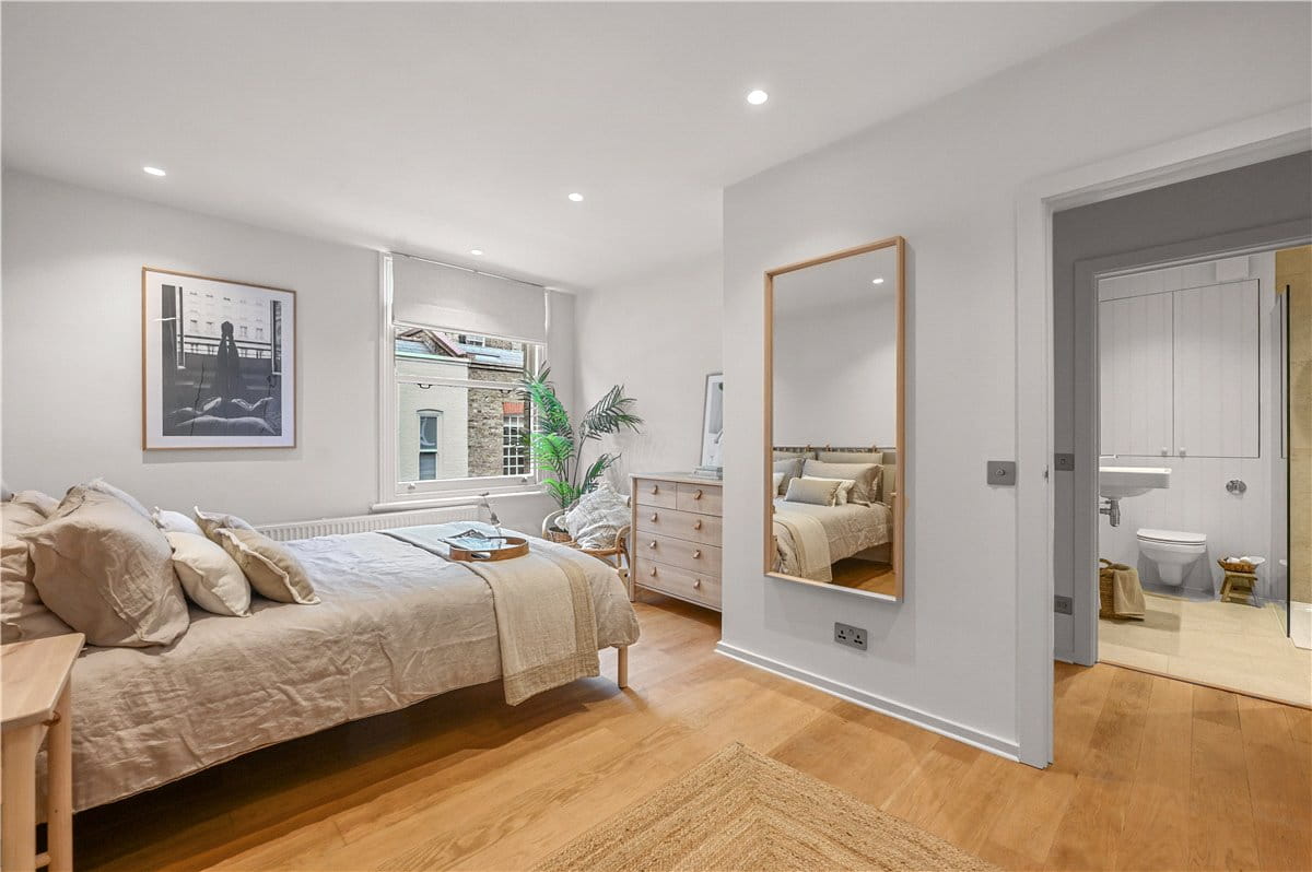 2 bedroom flat, Bingham Place, Marylebone W1U - Available