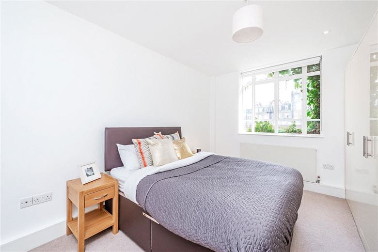 2 bedroom flat, Wimpole Street, Marylebone W1G - Available
