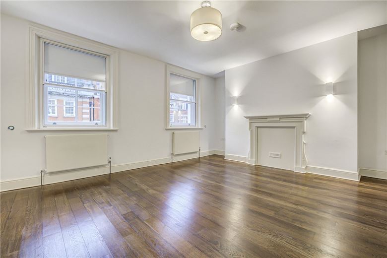 3 bedroom flat, Queen Anne Street, London W1G - Available