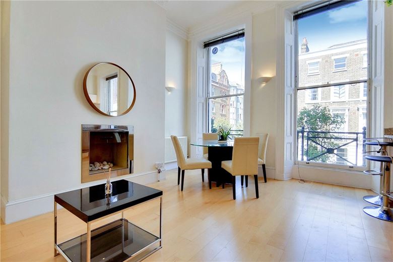2 bedroom flat, Weymouth Street, Marylebone W1G - Available