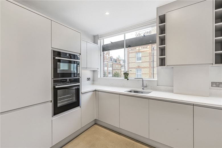 2 bedroom flat, New Cavendish Street, Marylebone W1G - Available