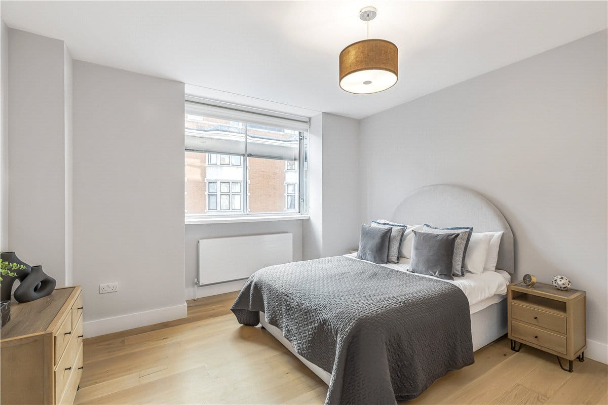 2 bedroom flat, New Cavendish Street, Marylebone W1G - Available