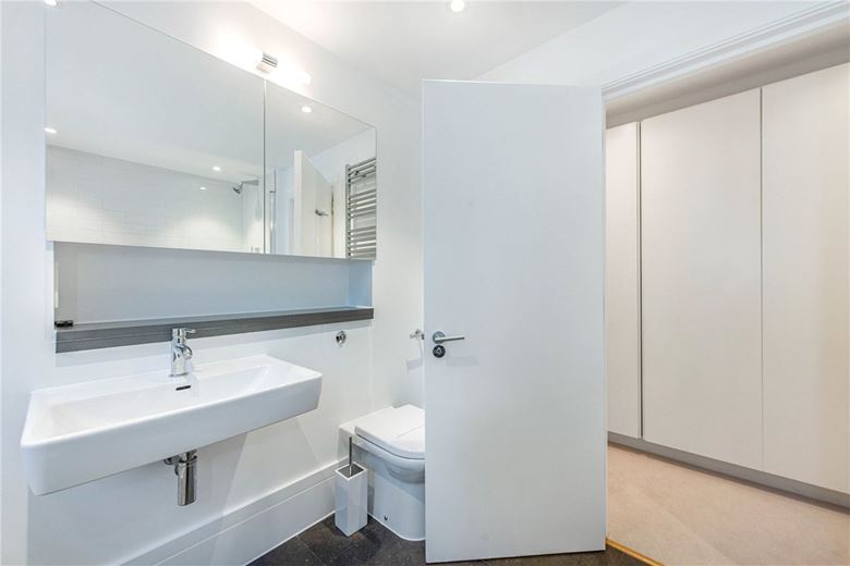 3 bedroom house, Welbeck Way, Marylebone W1G - Available