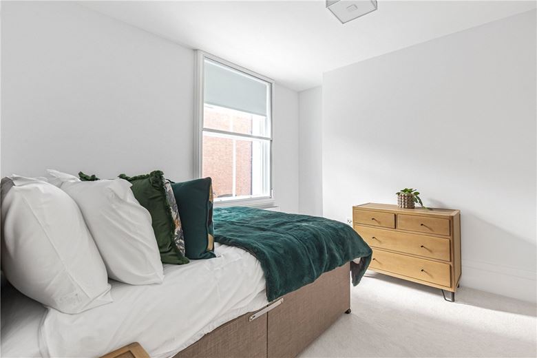 3 bedroom house, Welbeck Way, Marylebone W1G - Available