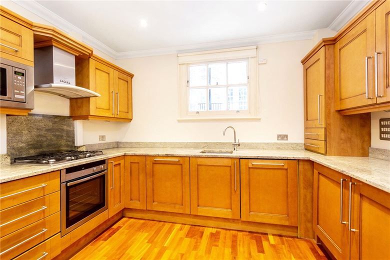 2 bedroom flat, Duchess Mews, Marylebone W1G - Available