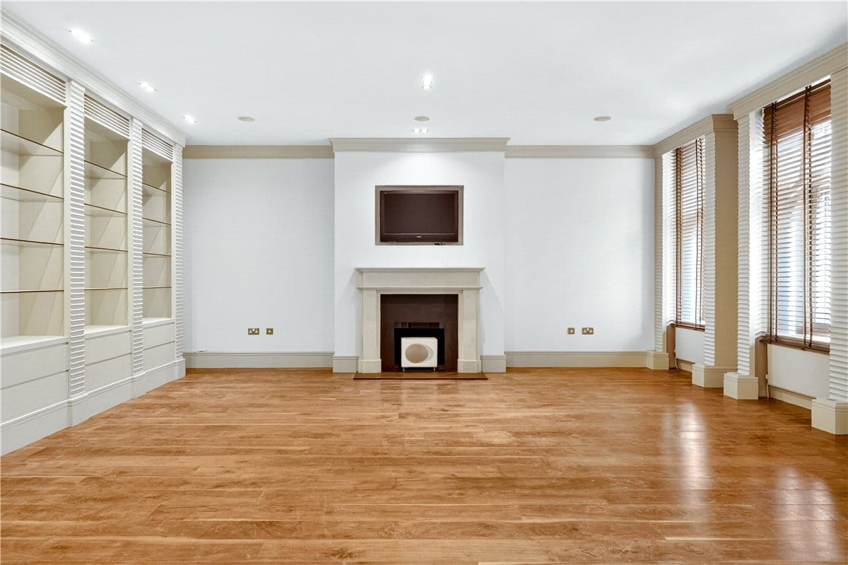 4 bedroom flat, Marylebone Road, Marylebone NW1 - Available