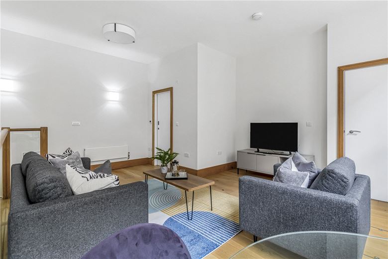 2 bedroom house, Bentinck Mews, Marylebone W1U - Available