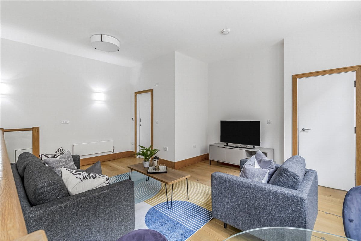 2 bedroom house, Bentinck Mews, Marylebone W1U - Available