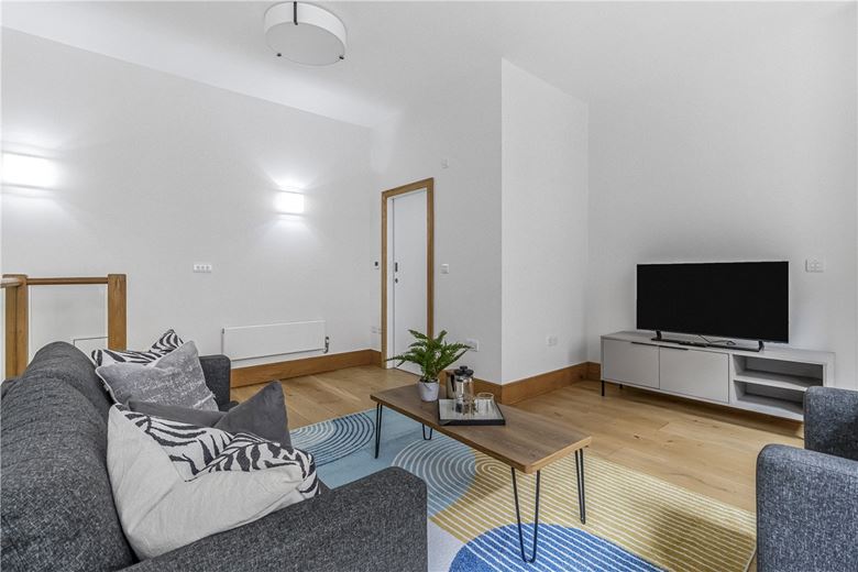 2 bedroom house, Bentinck Mews, Marylebone W1U - Available