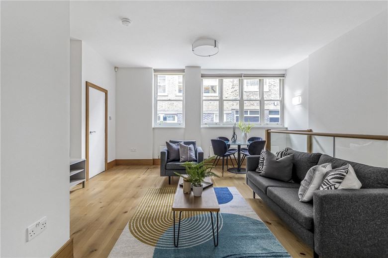 2 bedroom house, Bentinck Mews, Marylebone W1U - Available