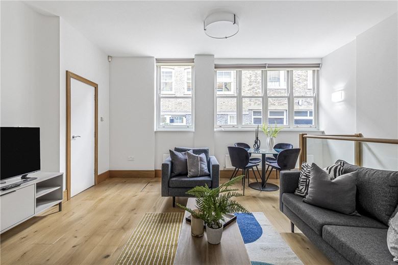 2 bedroom house, Bentinck Mews, Marylebone W1U - Available