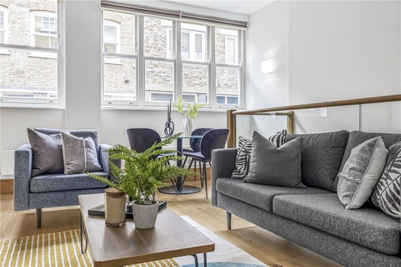 2 bedroom house, Bentinck Mews, Marylebone W1U - Available