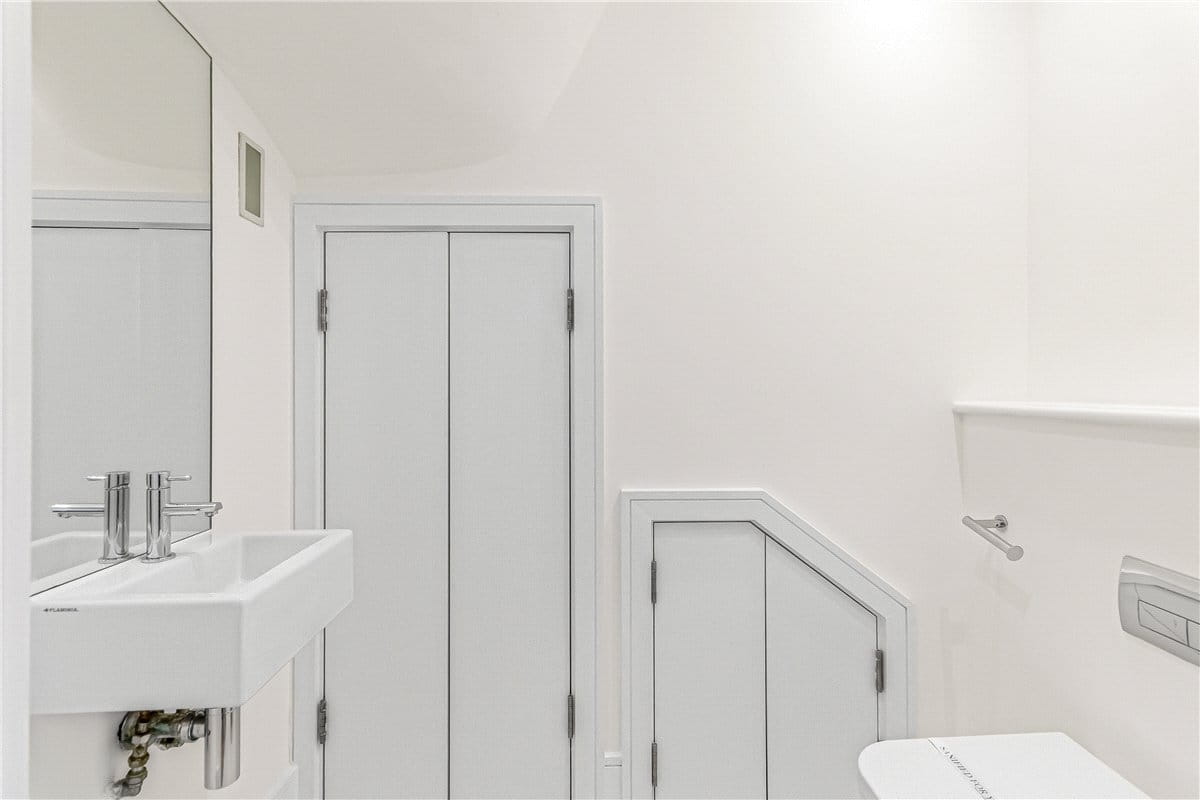 2 bedroom house, Bentinck Mews, Marylebone W1U - Available