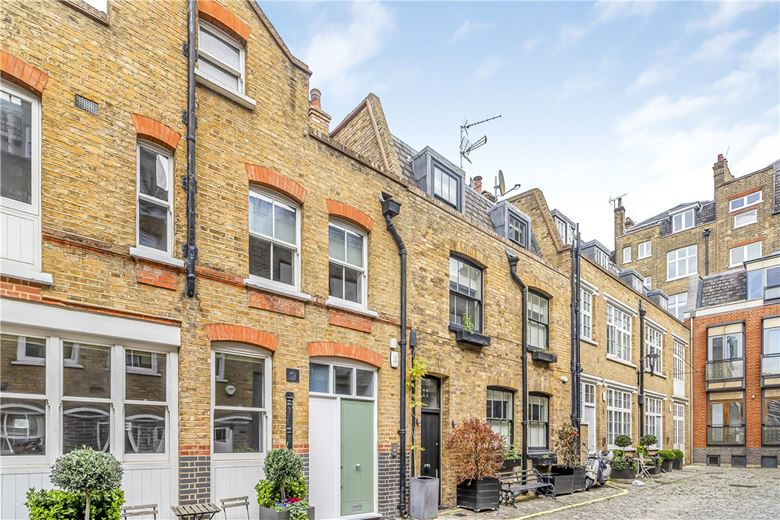 2 bedroom house, Bentinck Mews, Marylebone W1U - Available