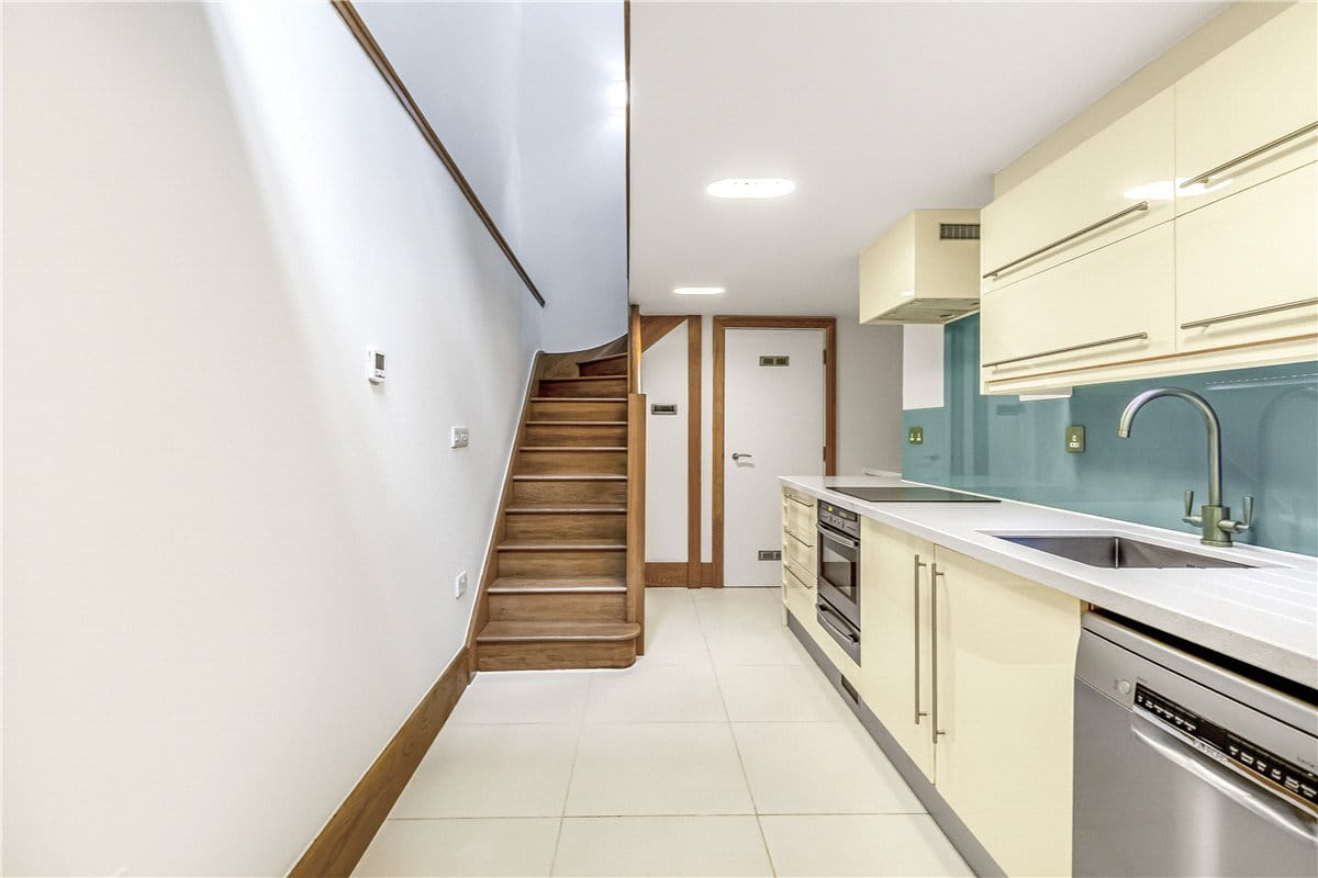 2 bedroom house, Bentinck Mews, Marylebone W1U - Available