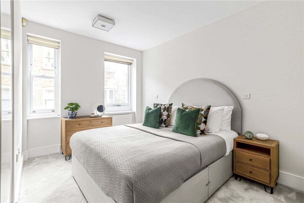2 bedroom house, Bentinck Mews, Marylebone W1U - Available