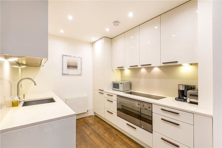 2 bedroom flat, Great Portland Street, Marylebone W1W - Available