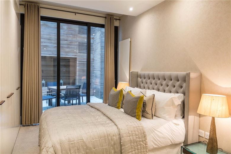 2 bedroom flat, Great Portland Street, Marylebone W1W - Available