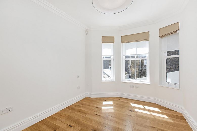 1 bedroom flat, New Cavendish Street, Marylebone W1G - Available