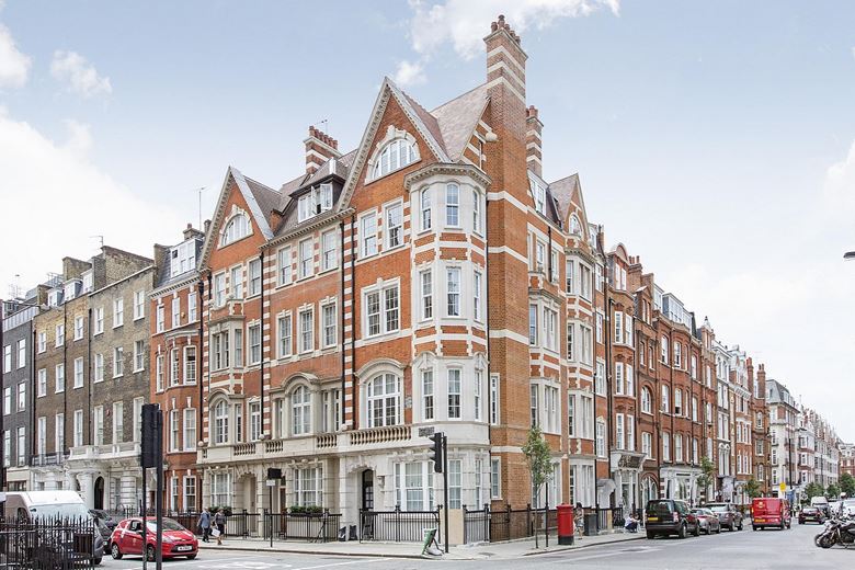 1 bedroom flat, New Cavendish Street, Marylebone W1G - Available