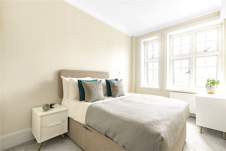 2 bedroom flat, Welbeck Street, Marylebone W1G - Available