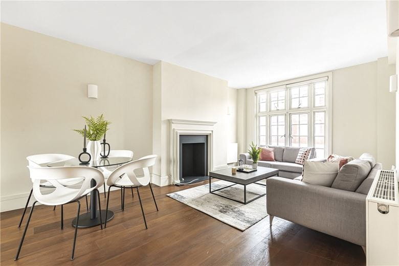 2 bedroom flat, Welbeck Street, Marylebone W1G - Available