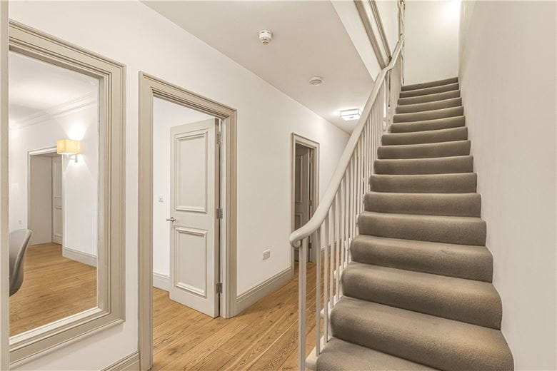 2 bedroom flat, Devonshire Street, Marylebone W1W